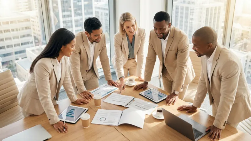 B2B Customer Journey Mapping: 7-Stage Framework for Complex Sales